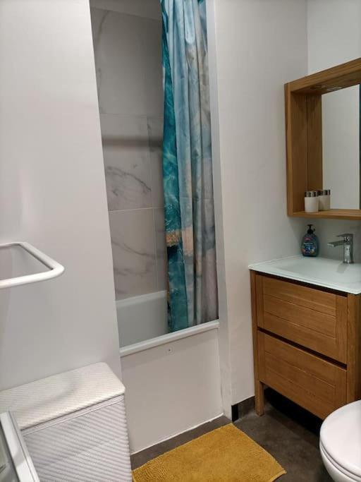 Hébergement de vacances Maison Spacieuse Avec Cour Arriere
